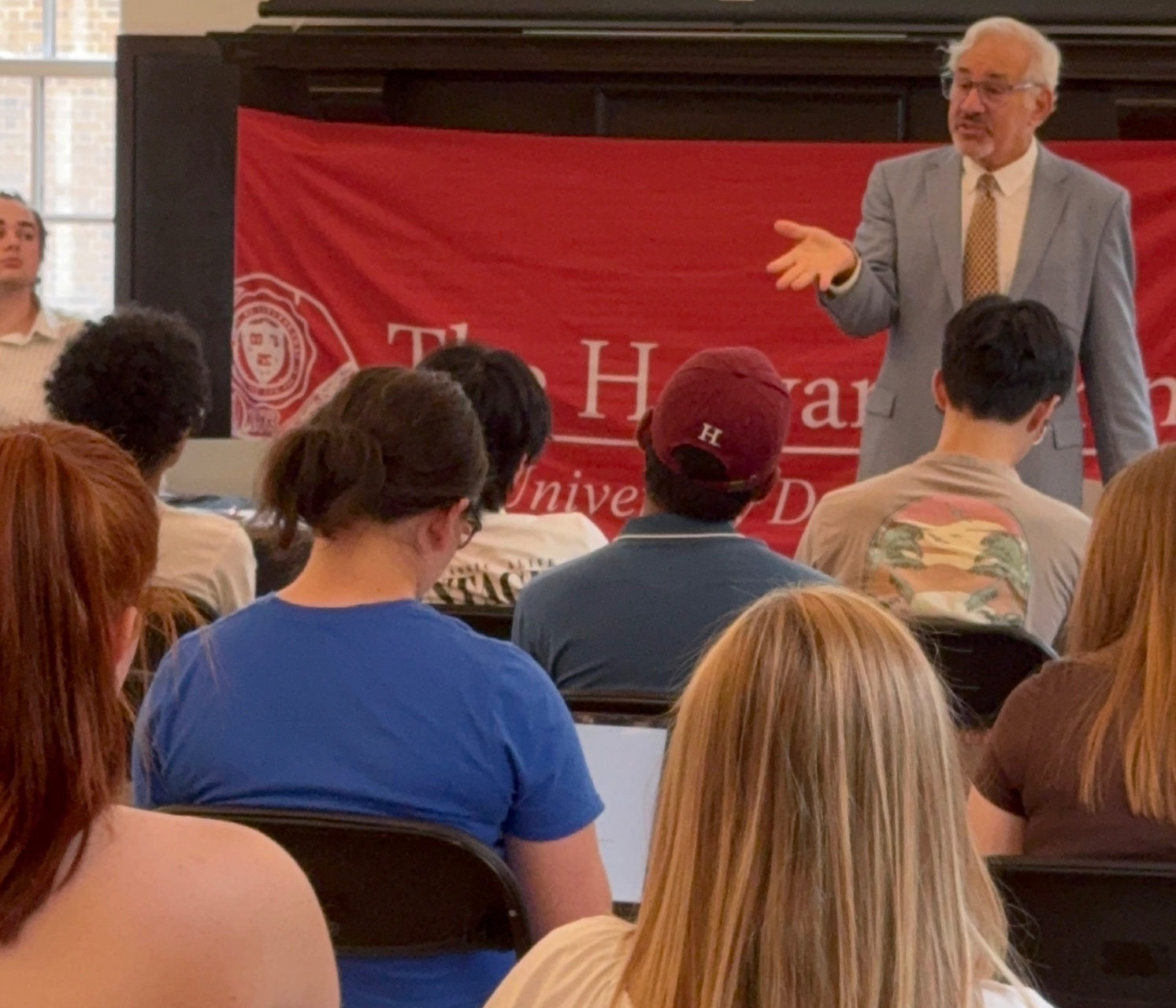 Avalon Admission Founder Neil Chyten Discusses How to Stand Out in the College Admissions Process at Harvard Crimson Summer Journalism Program